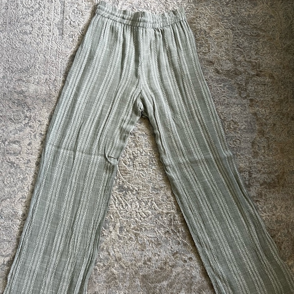 Elan Gray Textured Pants